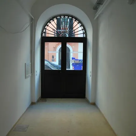 Aurora * Bari